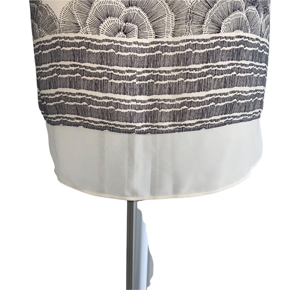 Rose + Olive Black and Cream Floral Sleeveless Layered Hem Blouse M - Picture 9 of 13